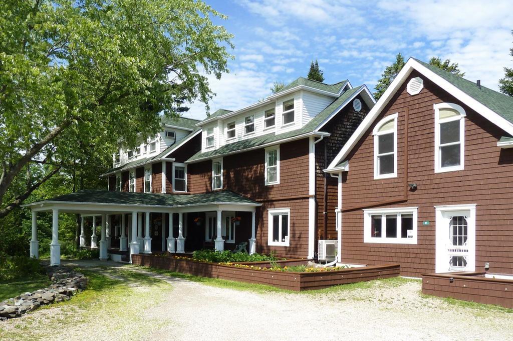 Auberge La Raveaudiere North Hatley Dış mekan fotoğraf